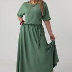 elegancka-sukienka-maxi-khaki-z-paskiem-i-kieszeniami (3)