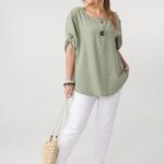 khaki-bluzka-z-wiskozy-plus-size-z-dluzszym-tylem (5)