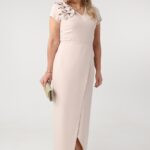 sukienka-maxi-plus-size-z-falbana-bezowa (4)