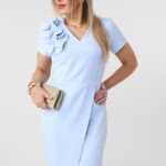 sukienka-olowkowa-plus-size-z-falbana-niebieska (3)