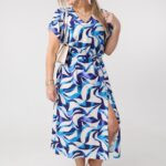 sukienka-rozkloszowana-plus-size-z-rozcieciem-granatowa (5)
