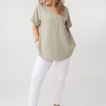 szara-bluzka-z-wiskozy-plus-size-z-dzetami (5)