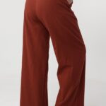 szerokie-cienkie-spodnie-na-gumce-plus-size-ceglaste (4)