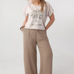 t-shirt-damski-plus-size-z-nadrukiem-bezowy (1)