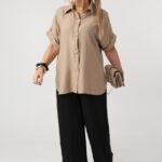 zwiewna-bluzka-koszulowa-plus-size-bezowa (5)