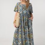 zwiewna-sukienka-plus-size-na-lato-maxi-w-ornamenty-biala (4)