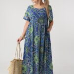 zwiewna-sukienka-plus-size-na-lato-maxi-w-ornamenty-chabrowa (1)