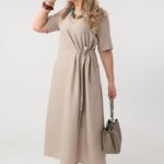 zwiewna-sukienka-plus-size-wiazana-w-talii-bezowa (4)