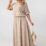 zwiewna-sukienka-z-gumka-w-pasie-plus-size-bezowa (5)