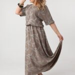 zwiewna-sukienka-z-gumka-w-pasie-plus-size-szara (3)