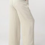 zwiewne-spodnie-damskie-duze-rozmiary-z-szerokimi-nogawkami-kremowe (4)