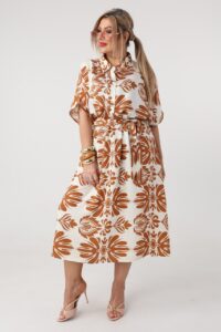 Brązowo-kremowa sukienka plus size letnia w modne wzory 46-52
