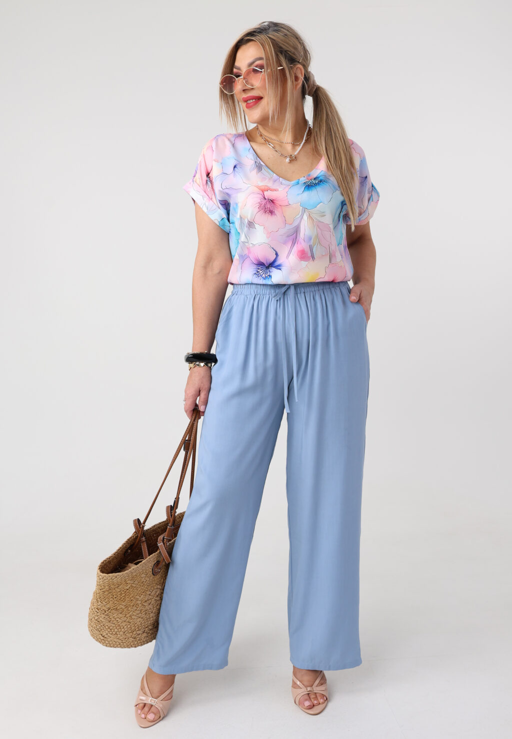 Cienkie spodnie damskie plus size na lato niebieskie 44-52