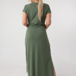 Khaki-dopasowana-sukienka-plus-size-z-marszczeniem-44-52 (2)