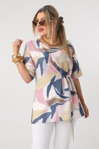 Elegancka bluzka plus size we wzory