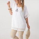 luzna-bluzka-plus-size-z-azurowym-wykonczeniem-biala (6)
