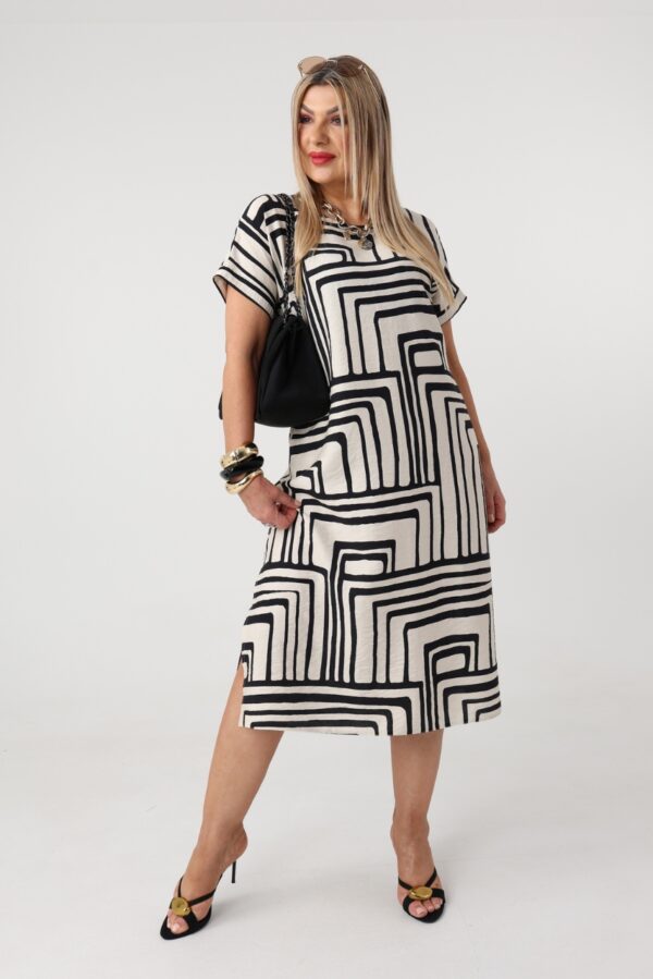 Luźna sukienka plus size z kieszeniami kremowo-czarna 42-50