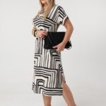 luzna-sukienka-plus-size-z-kieszeniami-kremowo-czarna (6)