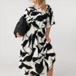 Luźna-sukienka-na-lato-plus-size-maxi-czarno-biała (6)