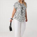 bluzka-z-dekoltem-plus-size-wzorzysta-czarna (1)