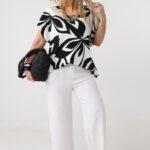 luzna-bluzka-damska-plus-size-z-krotkim-rekawem-w-kwiaty-czarna (4)
