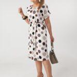 sukienka-w-grochy-plus-size-z-paskiem-kremowa (4)
