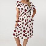 sukienka-w-grochy-plus-size-z-paskiem-kremowo-bordowa (2)