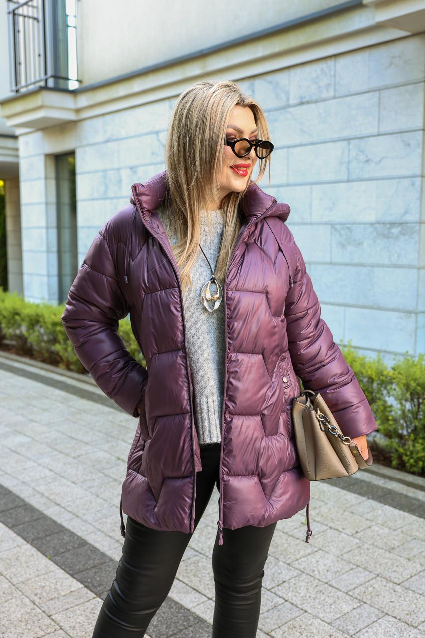 Pikowana kurtka damska przejściowa za biodra plus size śliwkowa 42-52