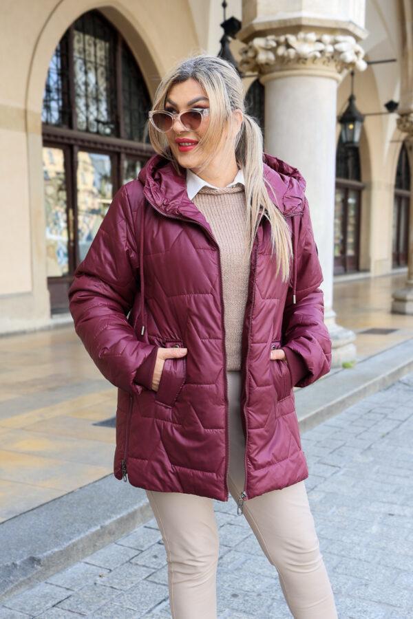 Pikowana kurtka przejściowa za biodra plus size bordowa 42-50