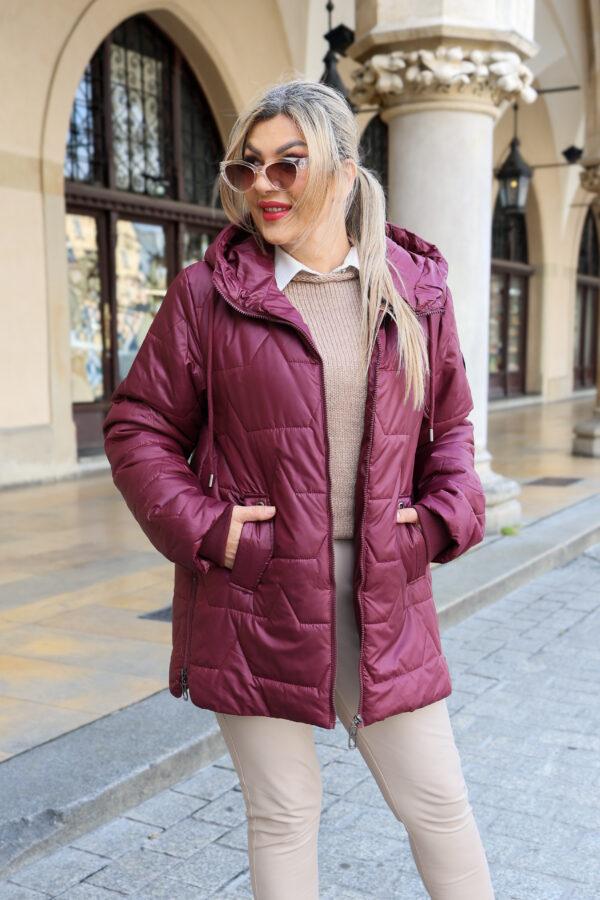 Pikowana kurtka przejściowa za biodra plus size bordowa 42-50
