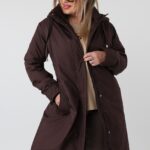 dluga-kurtka-przejsciowa-damska-plus-size-brazowa (3)