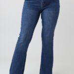 spodnie-jeansowe-damskie-z-rozszerzana-nogawka-plus-size (1)