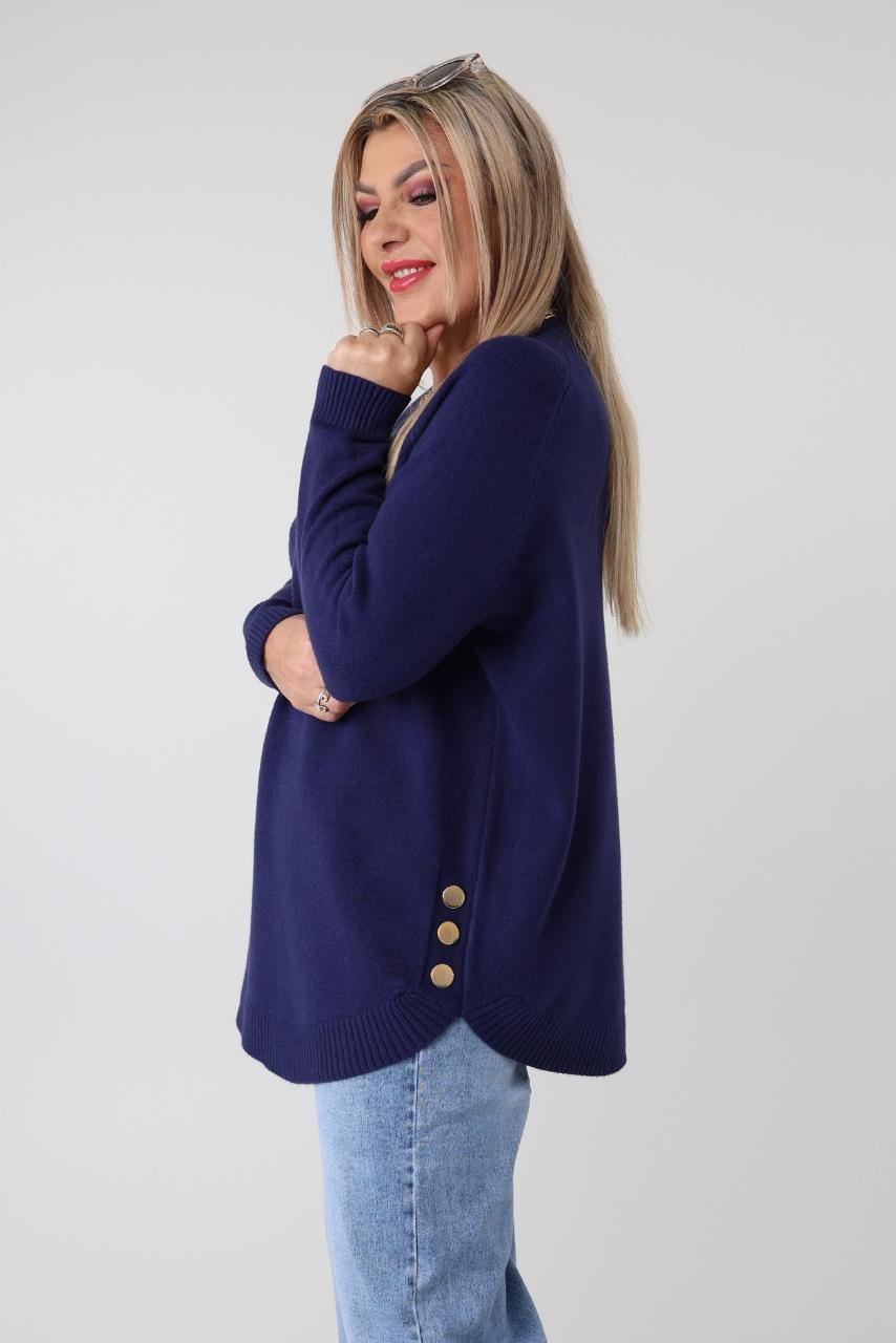 Sweter damski elegancki plus size z ozdobnymi guzikami na bokach granatowy 44-50