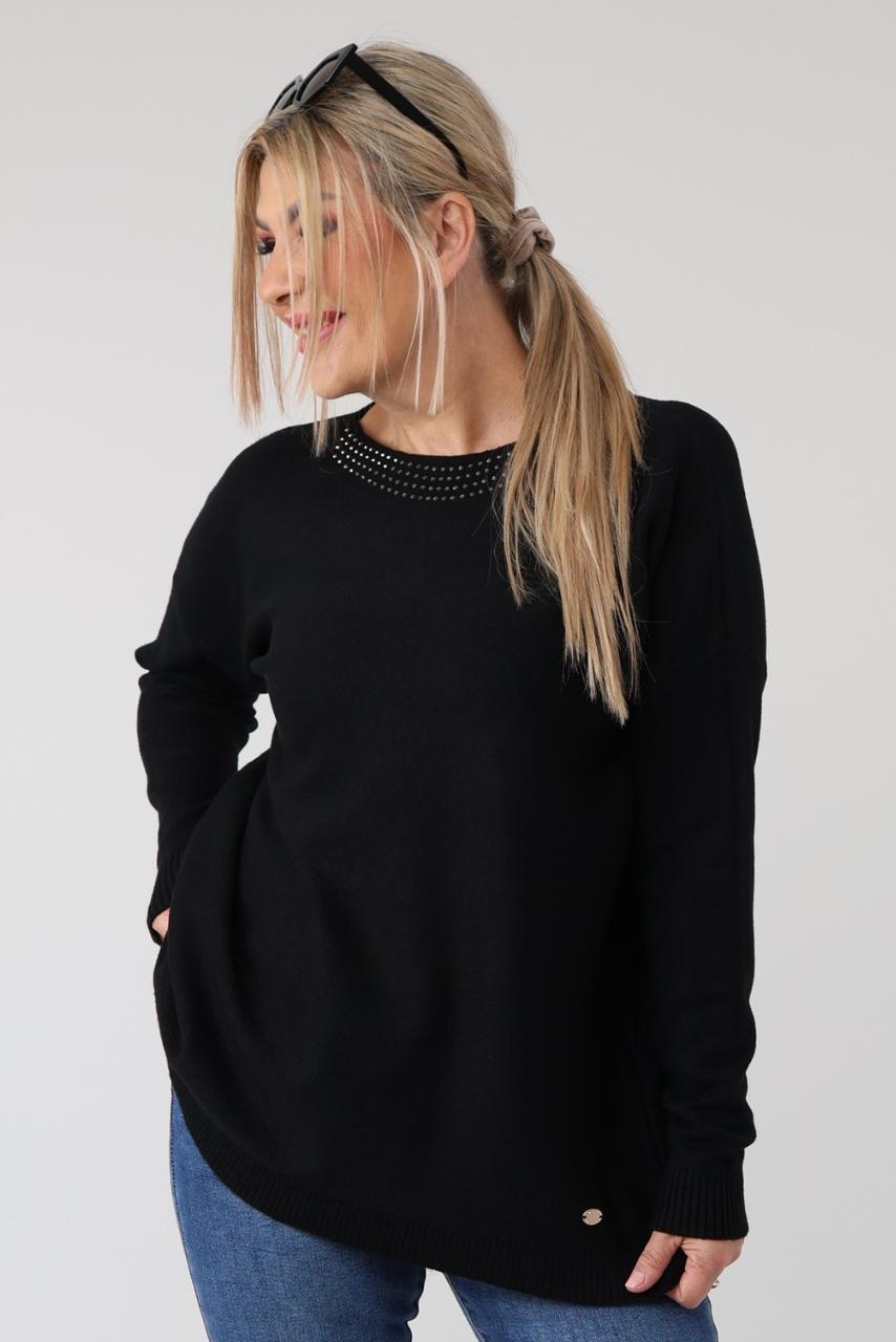 elegancki sweter damski plus size z dżetami na dekolcie – sweter XXL dla puszystych kobiet