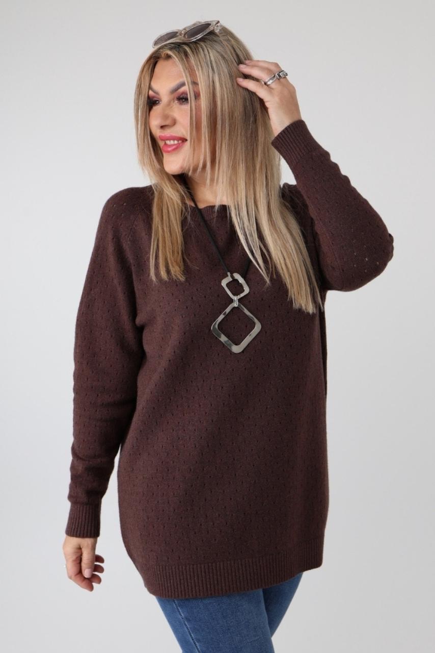 Elegancki sweter damski plus size ażurowy brązowy 46-52