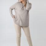 damski-elegancki-sweter-plus-size-azurowy-z-ozdobnymi-guzikami-bezowy (7)