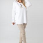 damski-elegancki-sweter-plus-size-azurowy-z-ozdobnymi-guzikami-bialy (6)