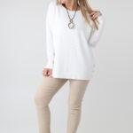 damski-elegancki-sweter-plus-size-azurowy-z-ozdobnymi-guzikami-bialy (7)