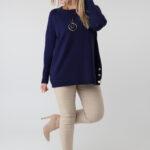 damski-elegancki-sweter-plus-size-azurowy-z-ozdobnymi-guzikami-granatowy (7)
