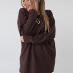 damski-sweter-elegancki-plus-size-z-ozdobnym-przeszyciem-czekoladowy (3)