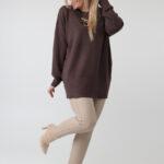 damski-sweter-elegancki-plus-size-z-ozdobnym-przeszyciem-czekoladowy (5)