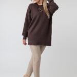 damski-sweter-elegancki-plus-size-z-ozdobnym-przeszyciem-czekoladowy (6)