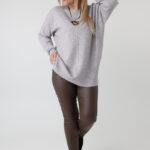 damski-sweter-elegancki-plus-size-z-ozdobnym-przeszyciem-szary (3)