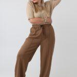 damskie-spodnie-lejace-z-wysokim-stanem-plus-size-szerokie-brazowe (5)
