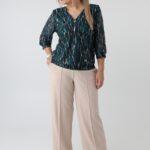 elegancka-bluzka-damska-plus-size-dekolt-w-serek-butelkowa-zielen (3)