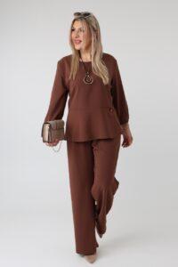 Elegancki komplet damski plus size z baskinką i spodniami – wizytowy zestaw XXL dla puszystych kobiet
