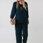 Elegancki komplet damski plus size z baskinką i spodniami – wizytowy zestaw XXL dla puszystych kobiet