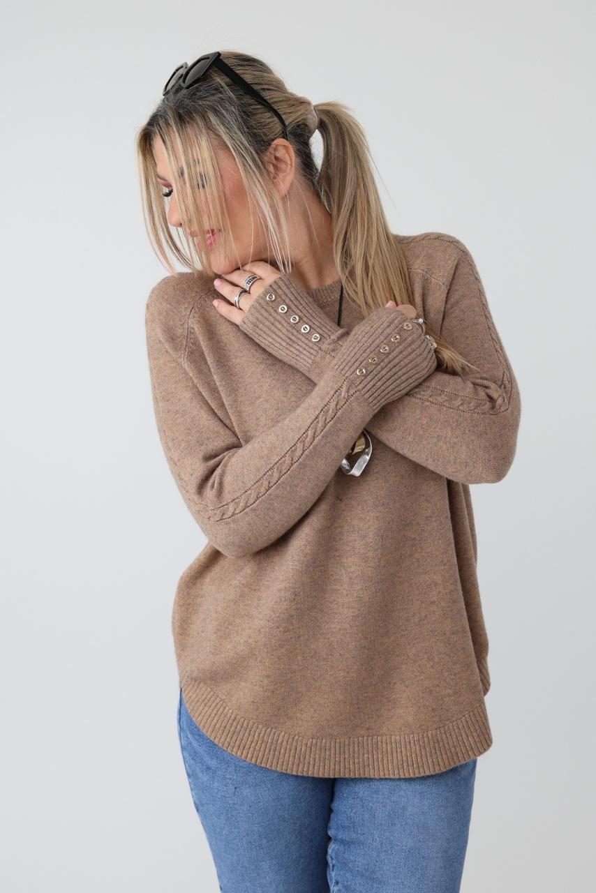 Elegancki sweter damski plus size z ozdobnym splotem i guzikami – luźny sweter XXL dla puszystych kobiet