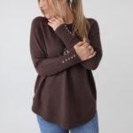 Elegancki sweter damski plus size z ozdobnym splotem i guzikami – luźny sweter XXL dla puszystych kobiet