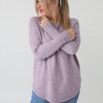 Elegancki sweter damski plus size z ozdobnym splotem i guzikami – luźny sweter XXL dla puszystych kobiet